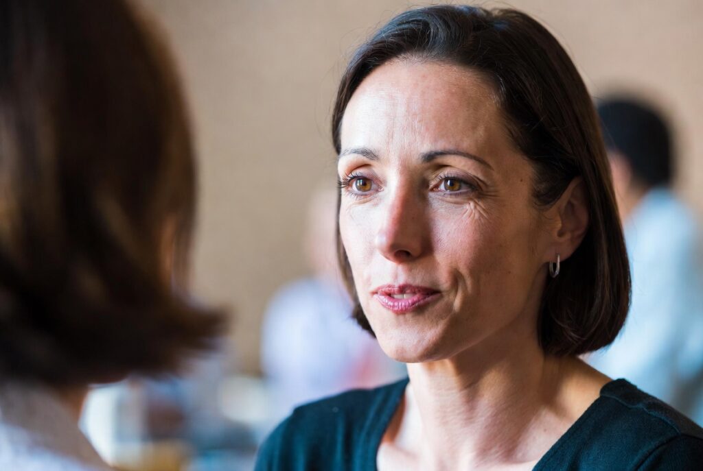 pessoas intuitivas percebem mentiras demonstração